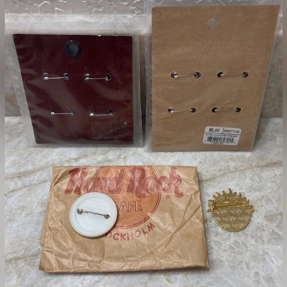Hard Rock Cafe Pin Collection - Picture 2 of 8